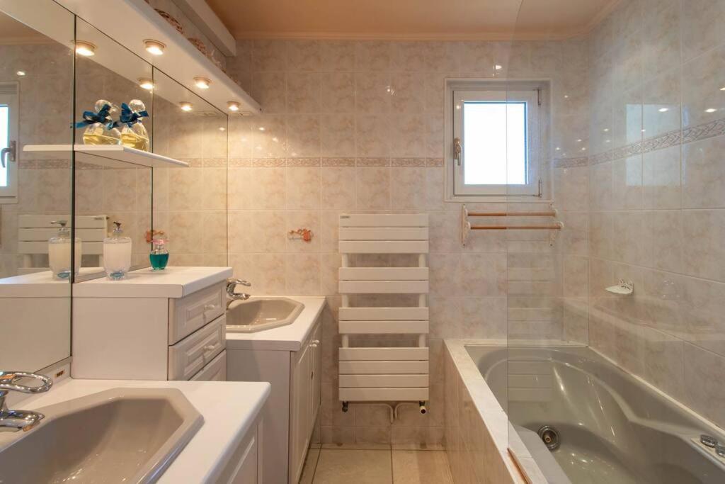 A6- 2 Bdr Incredible Sea View - Ac, Garage & Terrace Apartment Antibes Luaran gambar